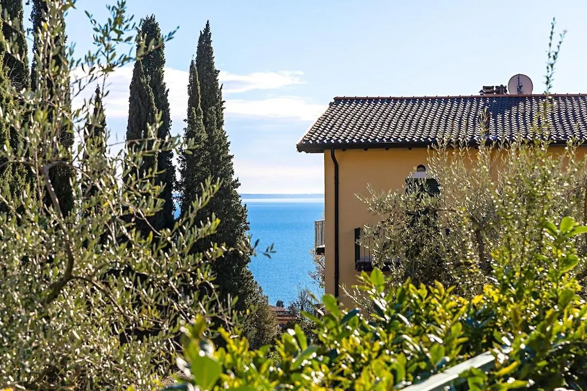 Al Vittoriale 3 By Wonderful Italy Appartement Gardone Riviera Italië